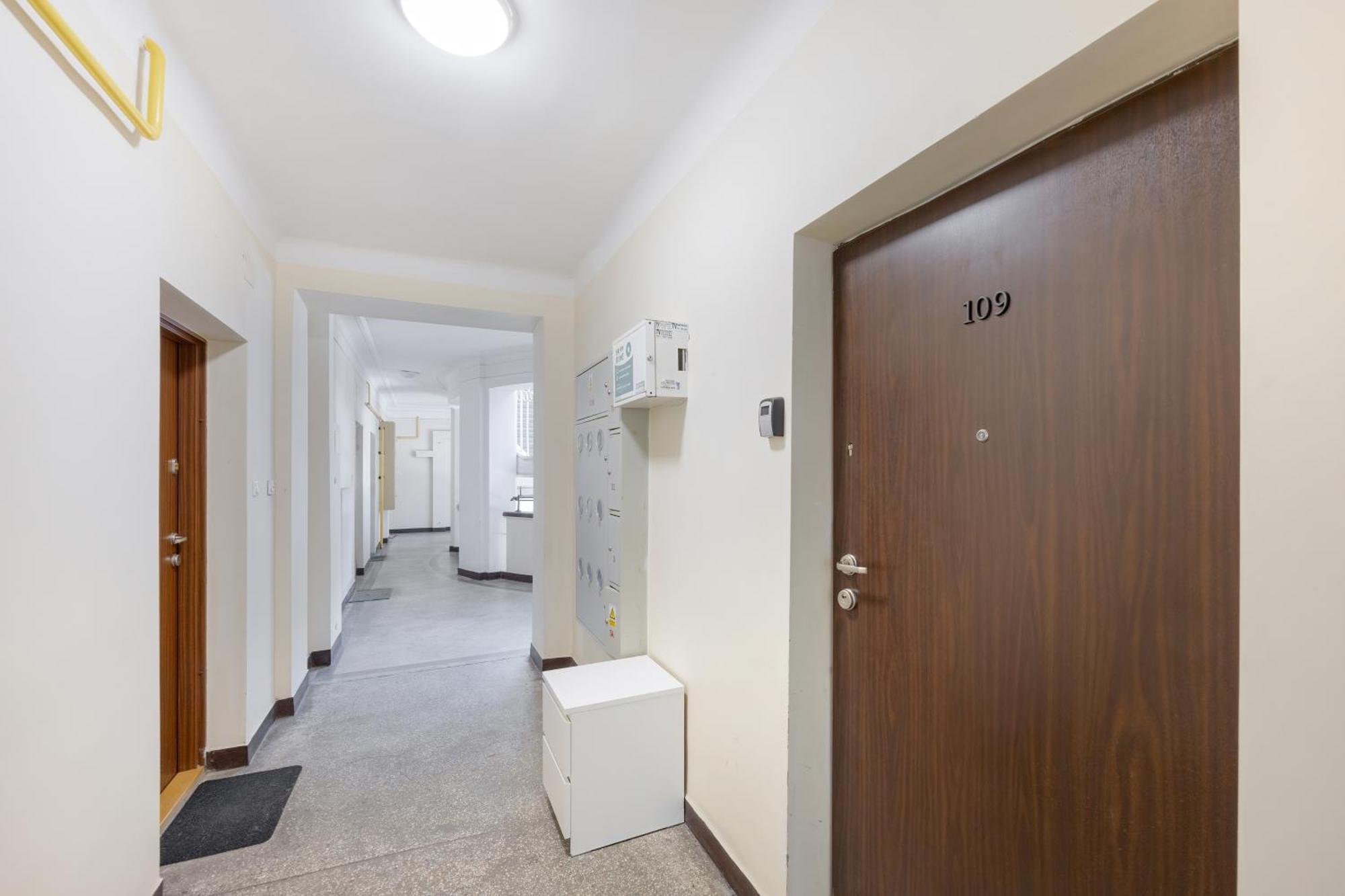 J&W Apartments Studio Solidarnosci Warsawa Bagian luar foto